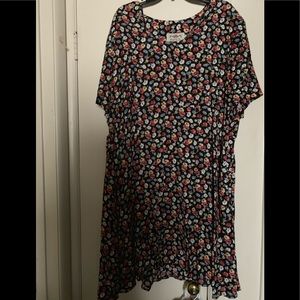Cute Flowery Dress size 26